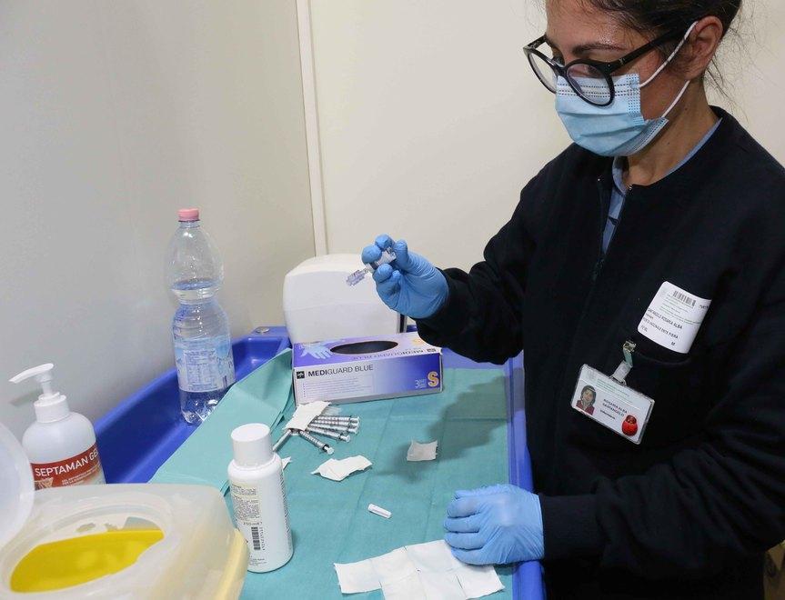 Da lunedì via ai vaccini per disabili e personale scolastico