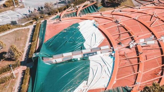 Feriti nel crollo del tendone a Rosignano, indagato tutto il direttivo del circolo Canottieri - I nomi