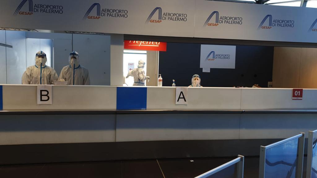 Controlli all'aeroporto di Palermo