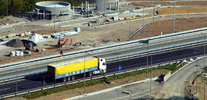 Sono due ventenni i ladri d’auto catturati sull’A15 a Lusuolo