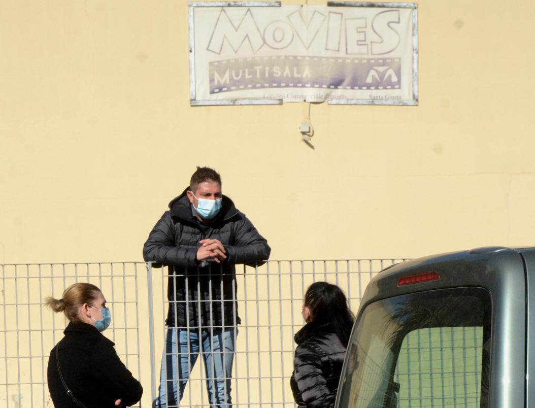 Fallimento cinema Movies, la protesta dell’imprenditore