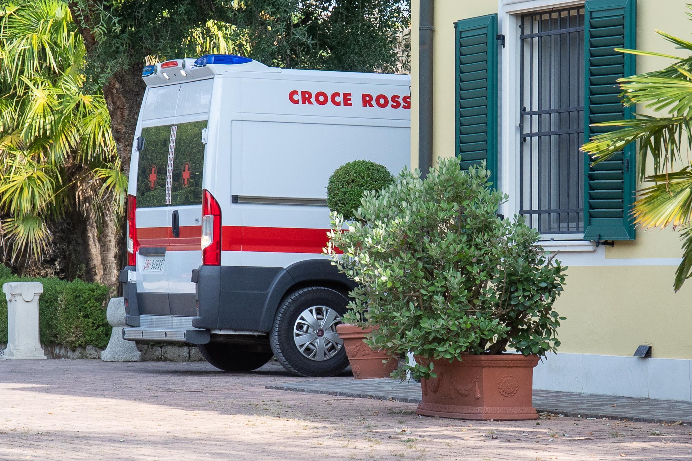 Un'ambulanza della Croce rossa italiana (foto d'archivio)