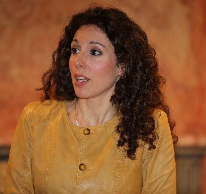 Oggi Silvia Avallone ospite della Luc per parlare di amicizia 