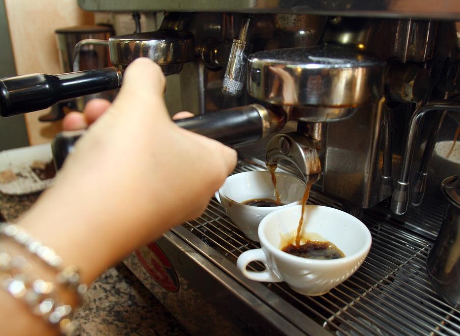 Domenica su Facebook un incontro dedicato al caffè
