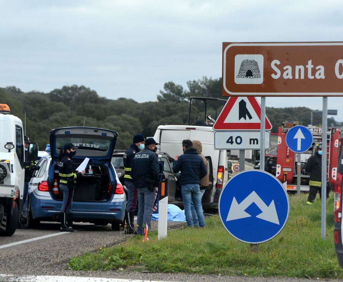 Schianto mortale sulla 131 sequestrati tutti i veicoli 