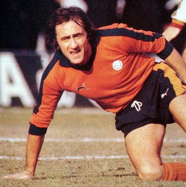 Mauro Bellugi con la maglia della Pistoiese
