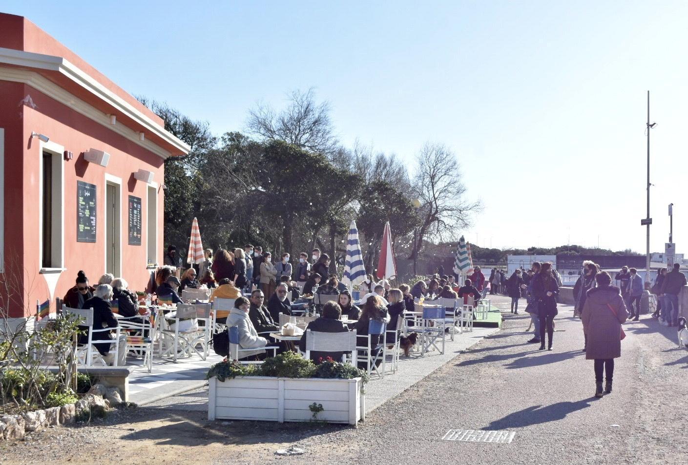 A Livorno suolo pubblico gratis per bar e ristoranti, ma solo fino al 31 marzo
