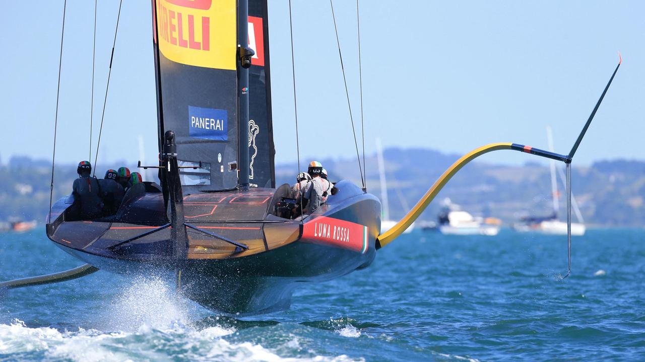 Luna Rossa in trionfo ad Auckland