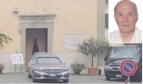 Tragedia a Vicarello, muore di tumore due mesi dopo la figlia: «Ha combattuto con lo strazio nel cuore» 
