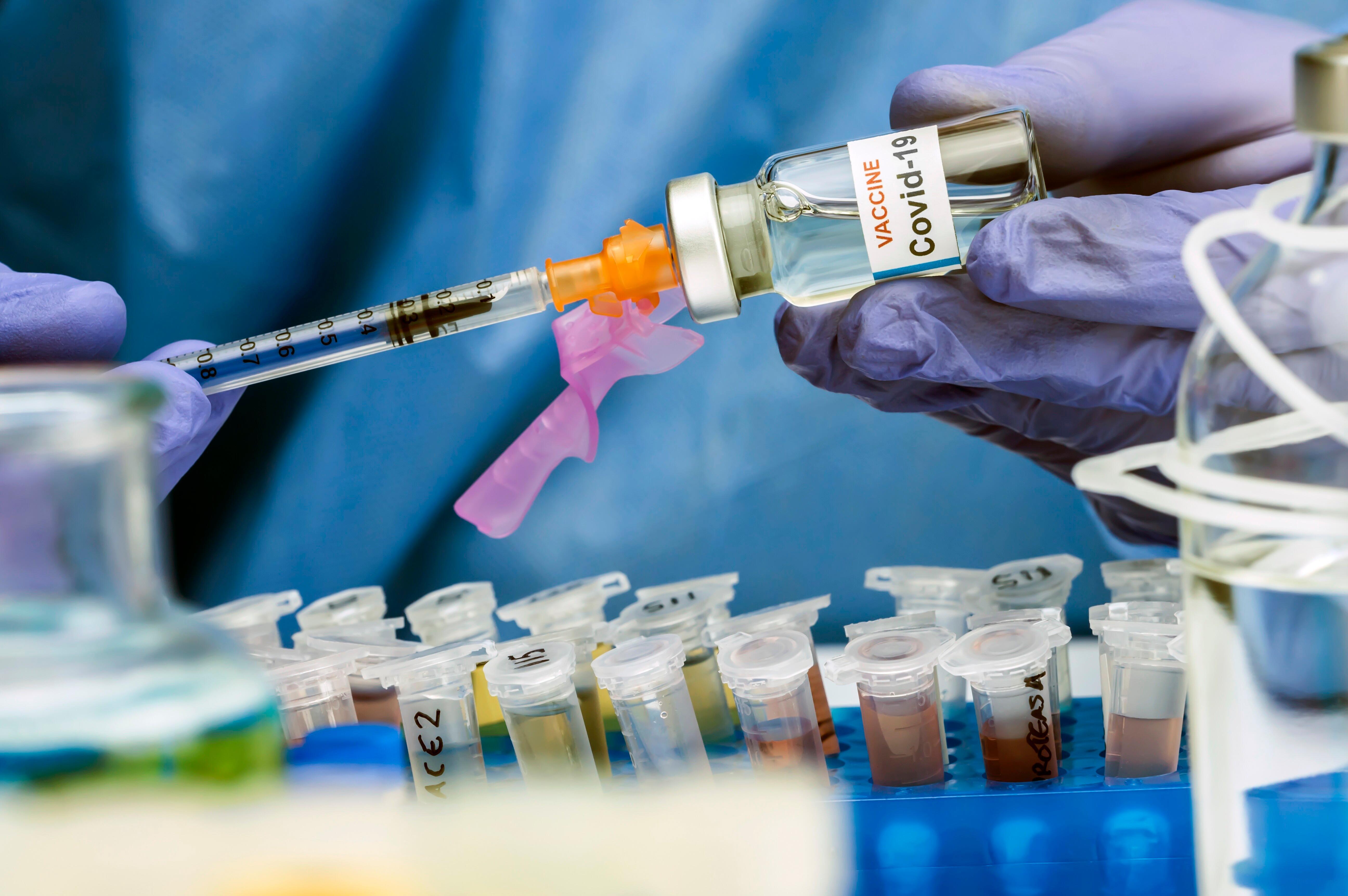 Varianti virus, il Cnr: "In Toscana sono già la metà dei casi. Trend in aumento"