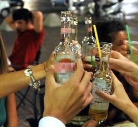 Ferrara, il dato del Serd: «Fumo, alcol, gioco d’azzardo. Tutte dipendenze in crescita» 