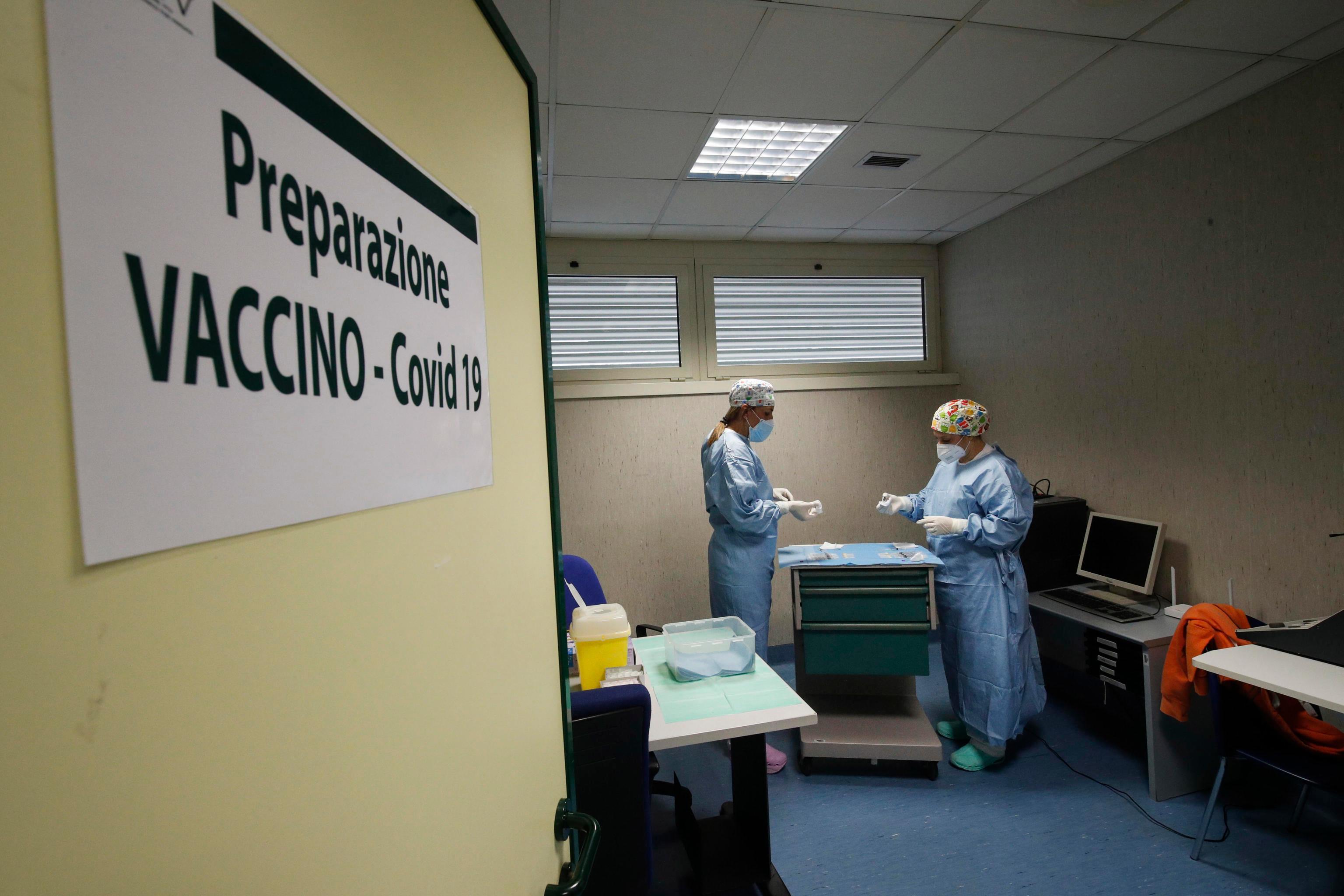 Covid: vaccinati nel Medio Campidano 3mila over 80, alcuni erano centenari 