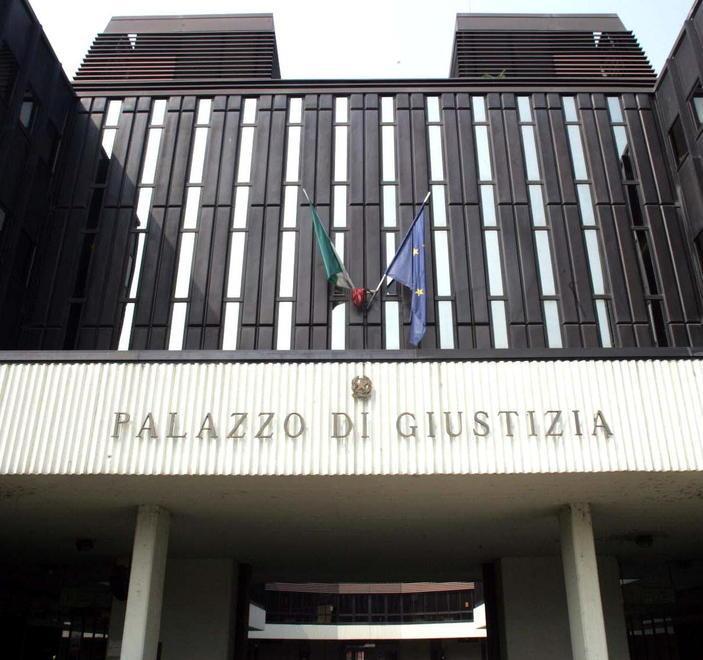 «Il cartello “Vietato bussare” per non ricevere il personale» 