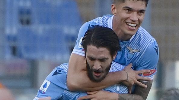 Lampo di Luis Alberto castiga la Sampdoria e mette le ali alla Lazio