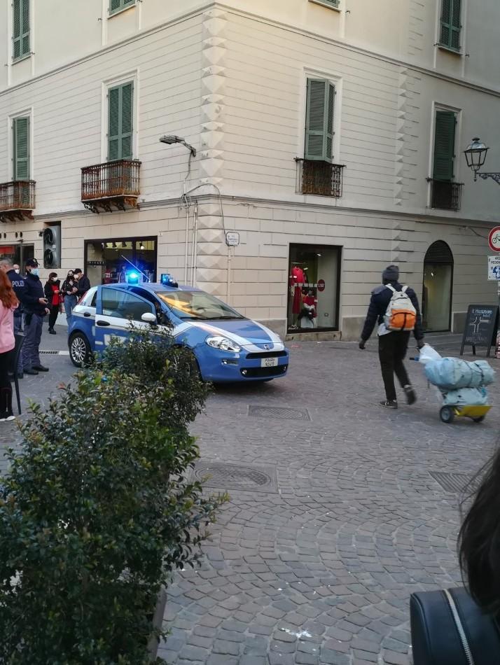 Rissa sfiorata, interviene la polizia 