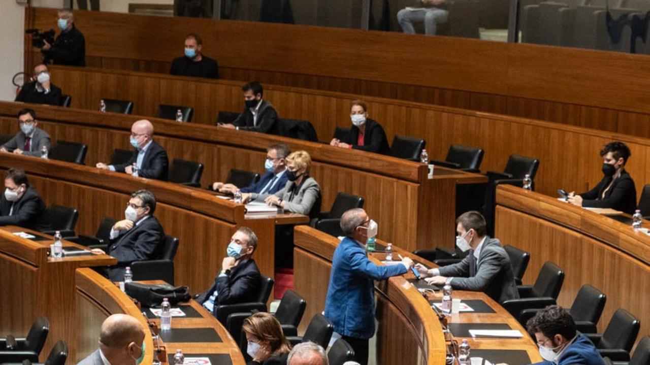 Critiche e malumori su gestione Covid e non solo: Solinas non convince tutti