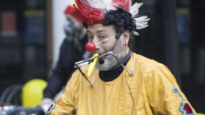 Modena Flop del carnevale “Covidcommedia dell’arte” Pochi presenti e i vigili multano