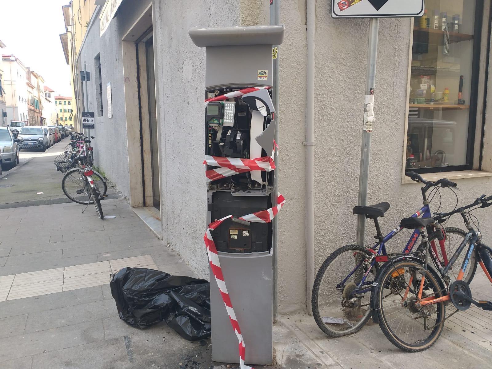 Il parcometro esploso