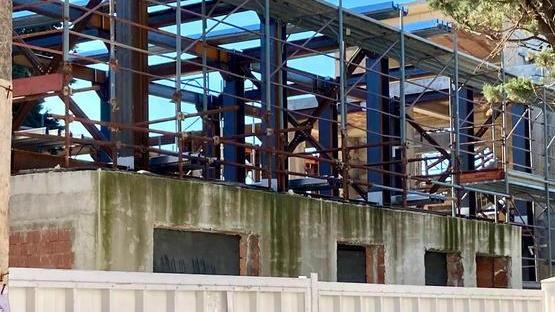 Distretto sanitario di via Del Mare: «Subito una sede alternativa in attesa che riapra»