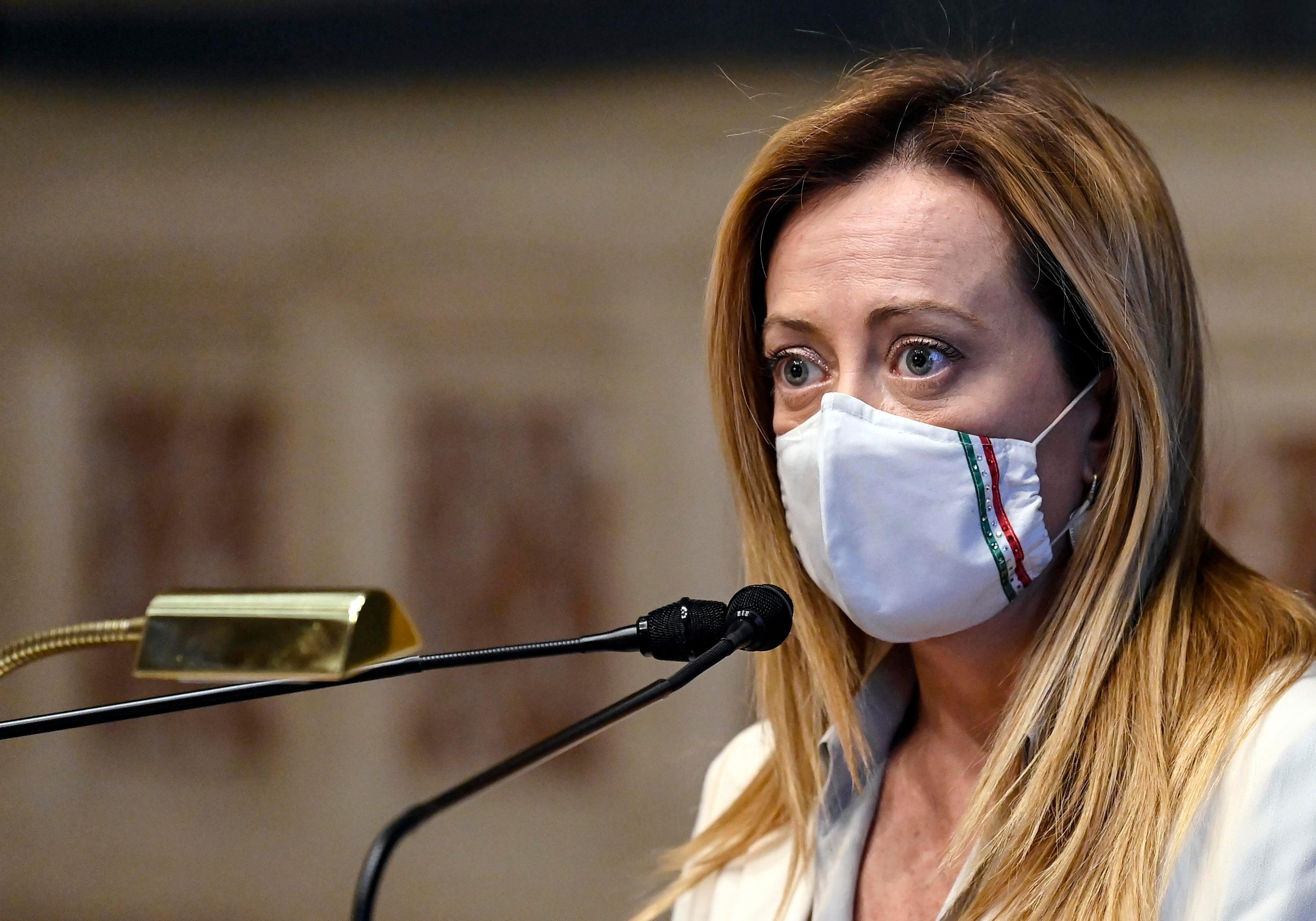 Offese a Giorgia Meloni, la solidarietà che odora di malavoglia 