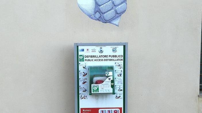 Grazie ai “Ragazzi del Cafaggio” acquistato il defibrillatore