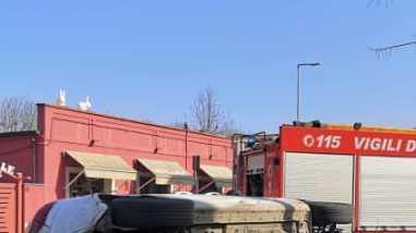 Prigioniero dell’abitacolo nell’auto ribaltata