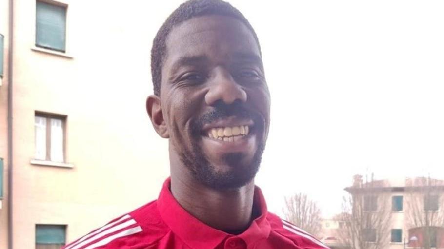 Ieri Henry Sims è sbarcato in città Slitta l’arrivo di Bryton Lemar