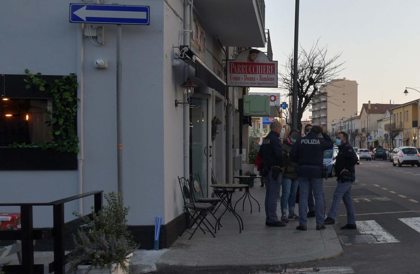 Pugno di ferro in questura «Stop agli assembramenti» 