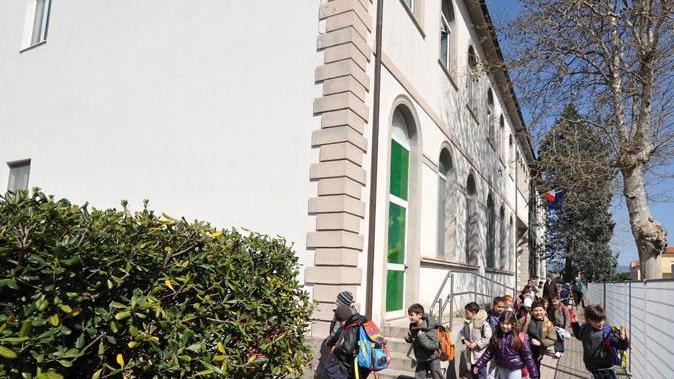 Coronavirus, focolaio alle elementari di Palazzi: scuola chiusa per una settimana