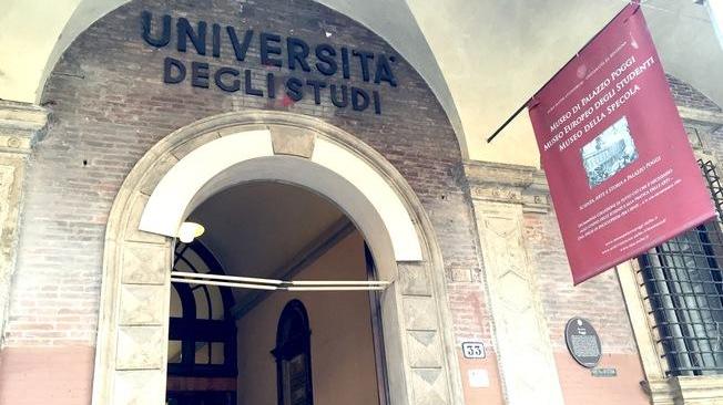 Università: a Bologna didattica 'mista' anche nel semestre