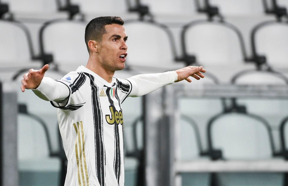 Ronaldo, l’uomo che ha scoperto il volo Due colpi di testa riaccendono la Juve 