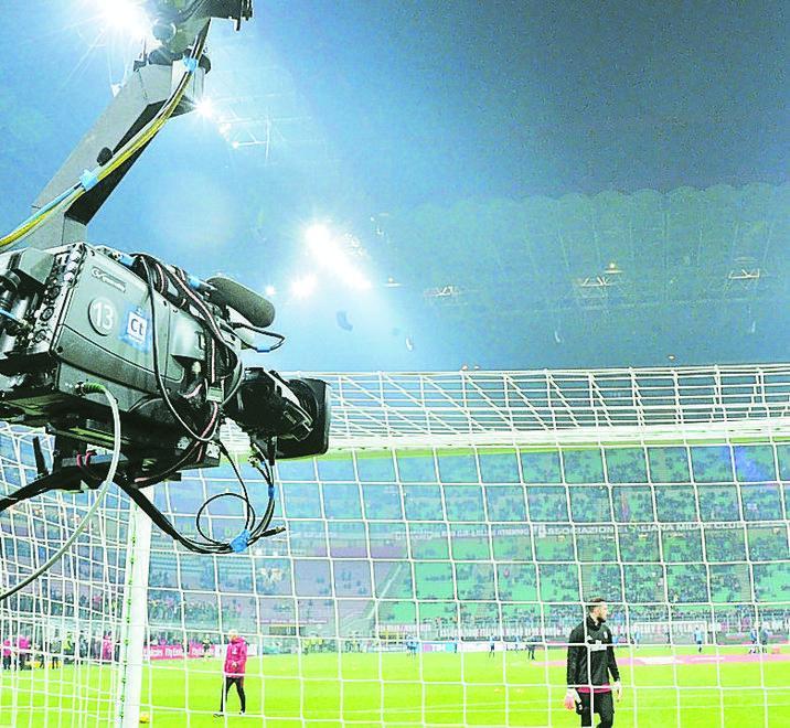 Sky, multa per i pacchetti 