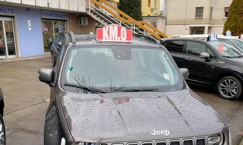 La nuova jeep divide il campione Iseppi e la concessionaria