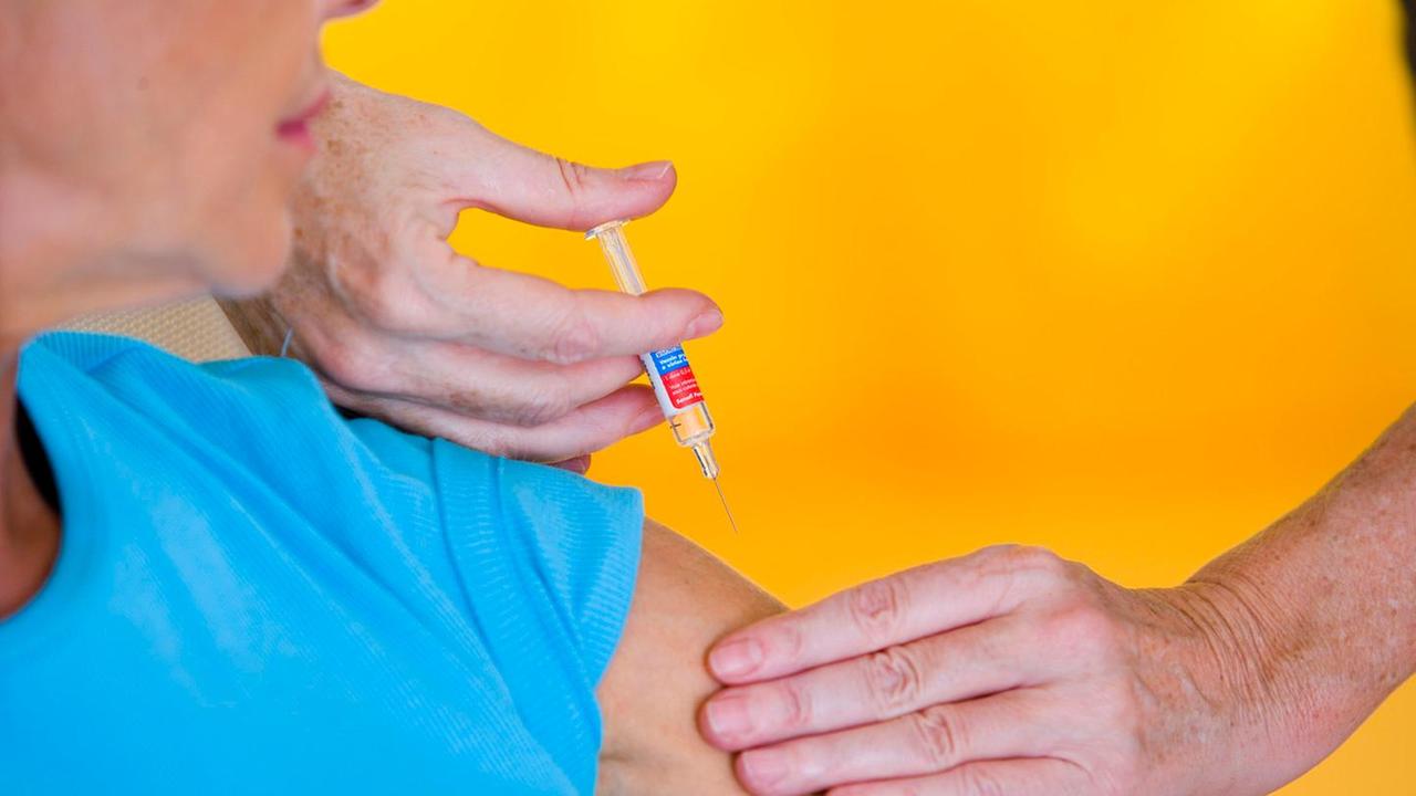 Covid, vaccini per gli anziani: presto si conosceranno i turni