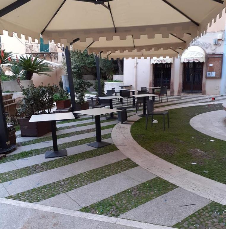 «Siamo in mano a vandali e bulli» 