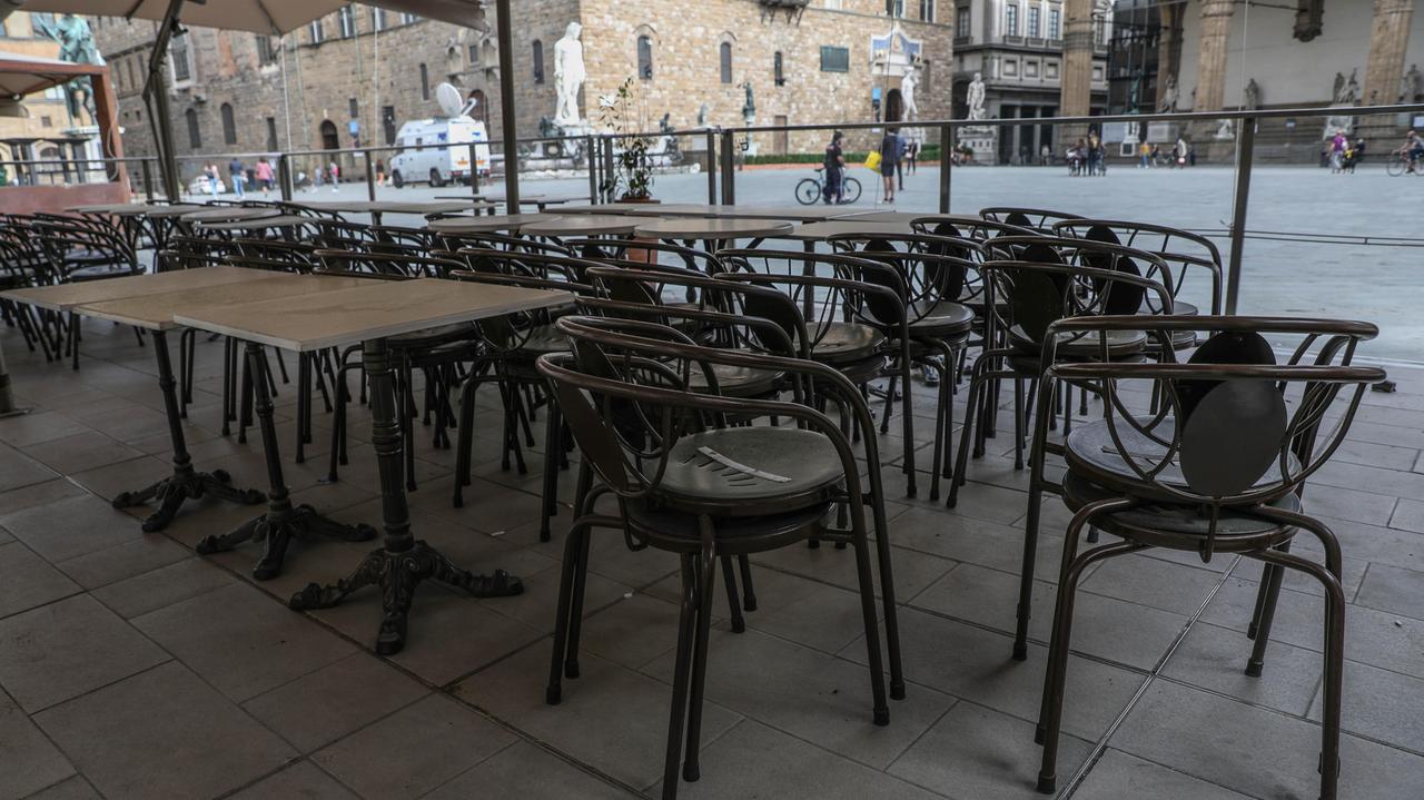 Bar e ristoranti insieme in piazza: «Dateci regole certe per poter lavorare»