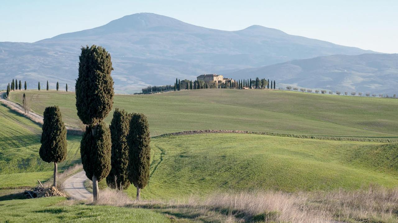 La tenuta di Scarperia dove si trova la fonte dell’acqua Panna