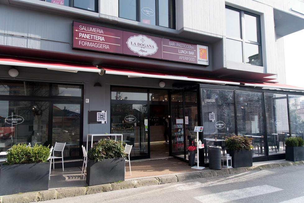 Sei assunzioni alla Dogana: il bar ristorante sfida la crisi con nuovi investimenti