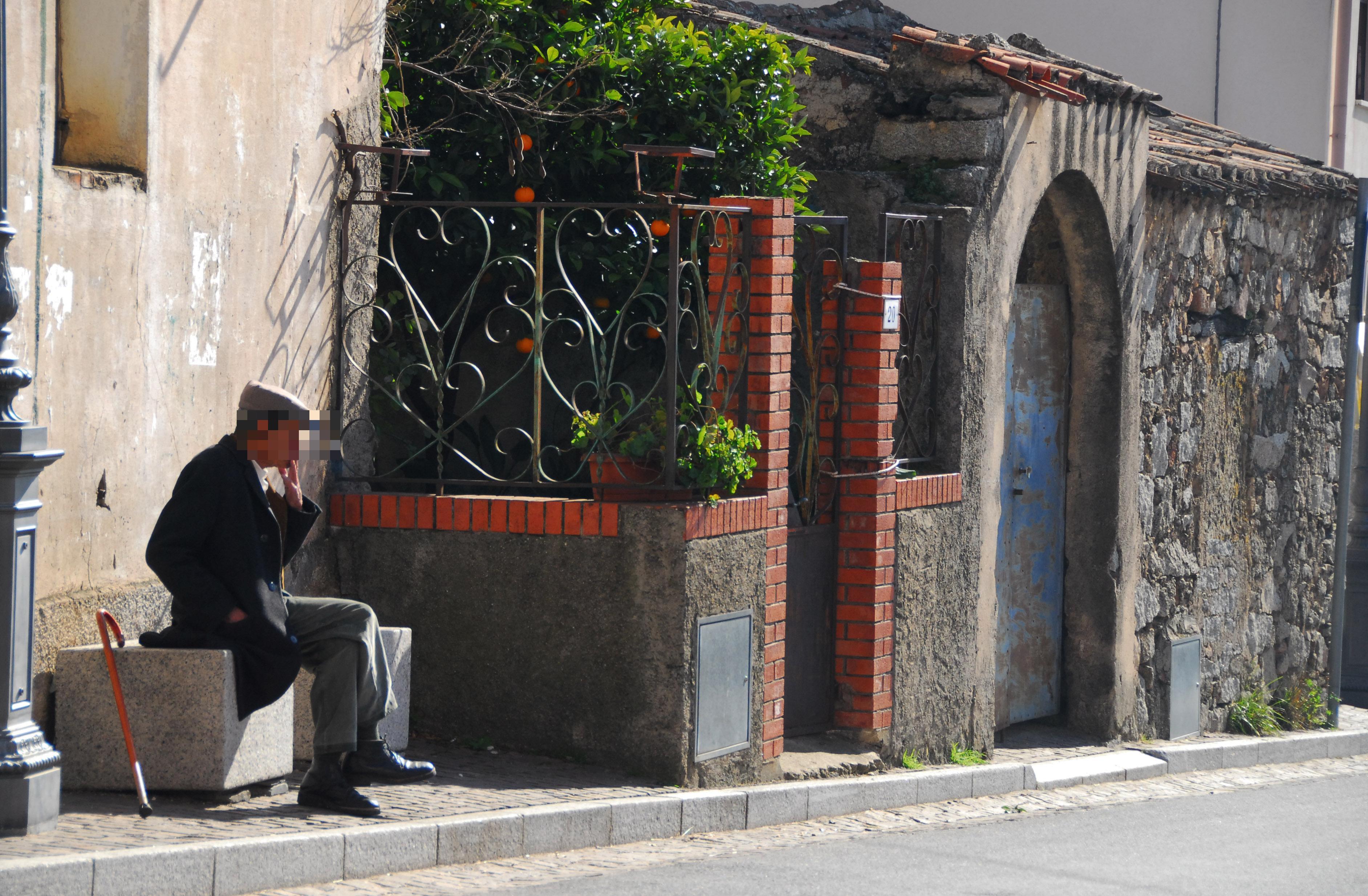 Cresce l'età media degli abitanti dell'isola (Massimo Locci)