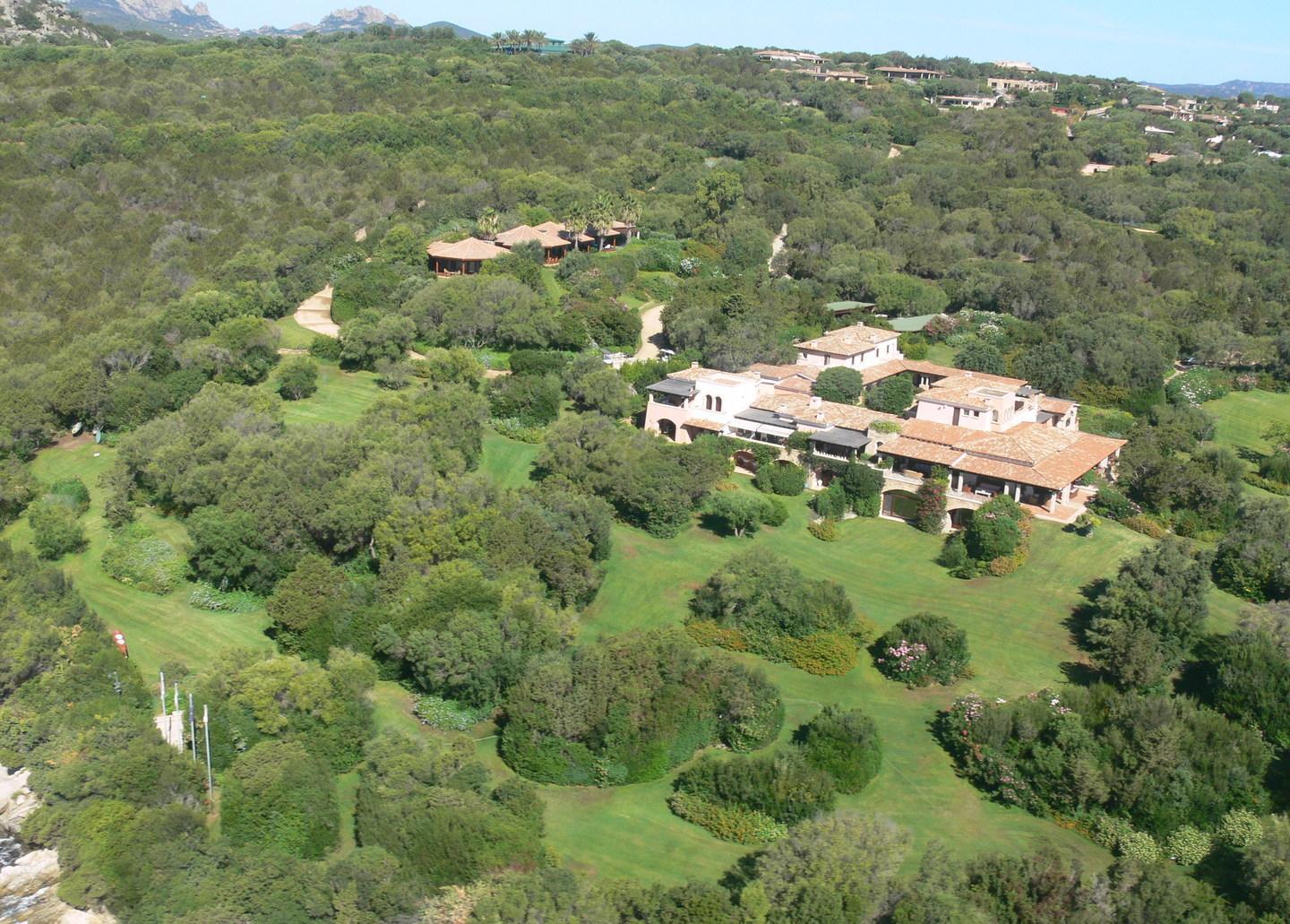 Berlusconi fa valutare villa Certosa: 259 milioni di euro