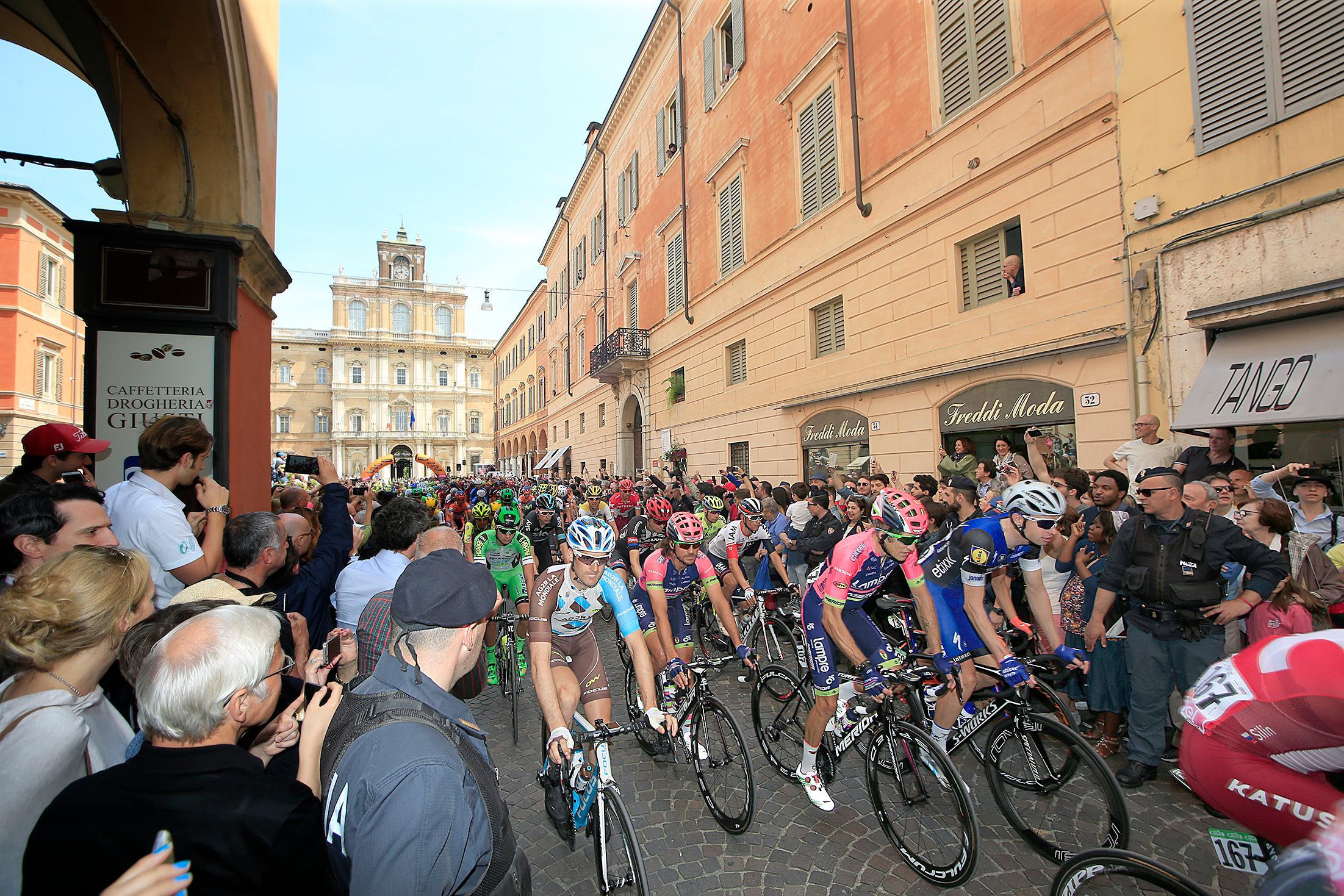 Giro d'Italia 2021. L'11 e il 12 maggio, quarta e quinta tappa alla modenese. Un arrivo a Sestola e la ri-partenza da Modena 