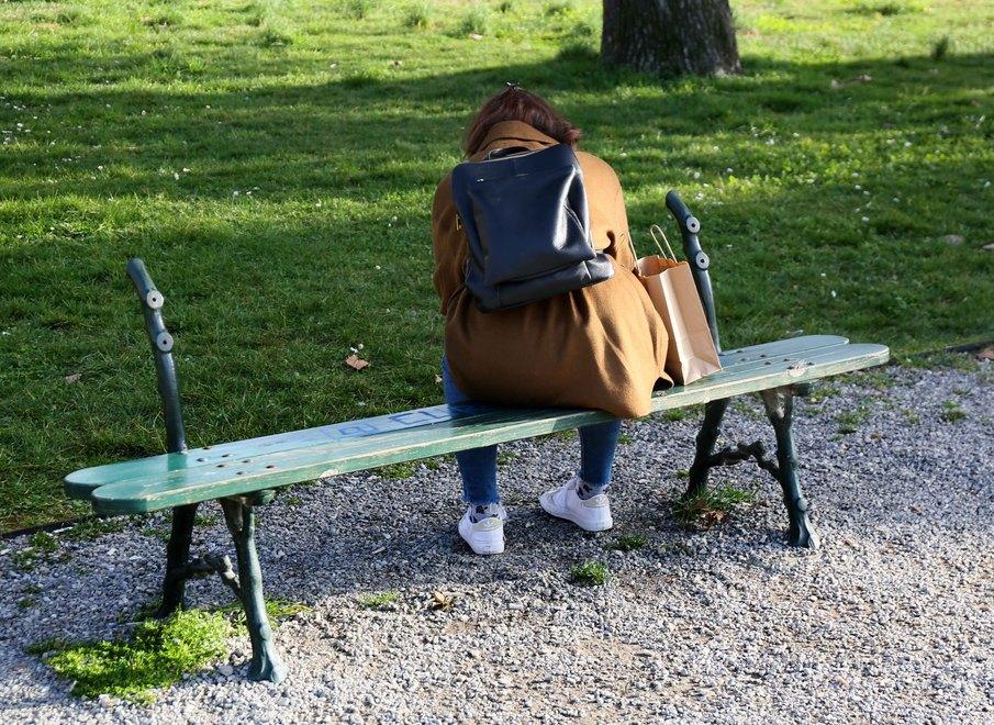 Cittadini indignati per il degrado e i vandalismi ai giardini pubblici 