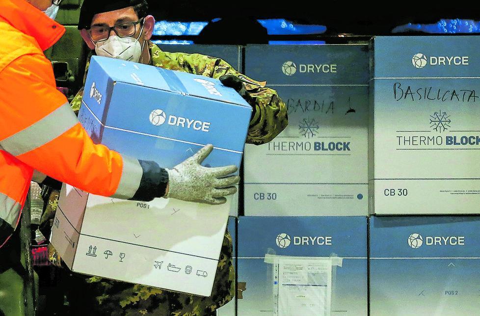 L’appello dei sindaci reggiani: «Via con i vaccini a chiamata» 
