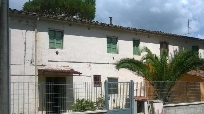Casa di accoglienza, coro di critiche «Basta con il massimo ribasso»