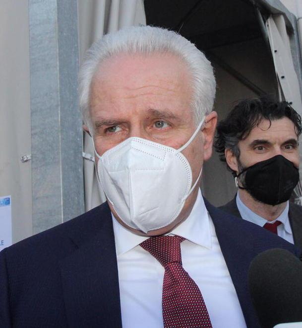 Giani suggerisce il modello Chiusi tamponi di massa