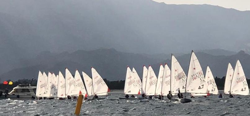 Vela, 51 Laser nelle acque di La Caletta 