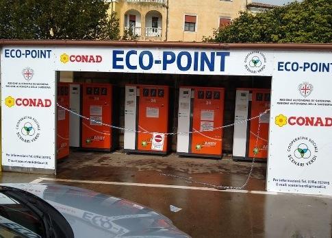 La plastica finisce nel compattatore 