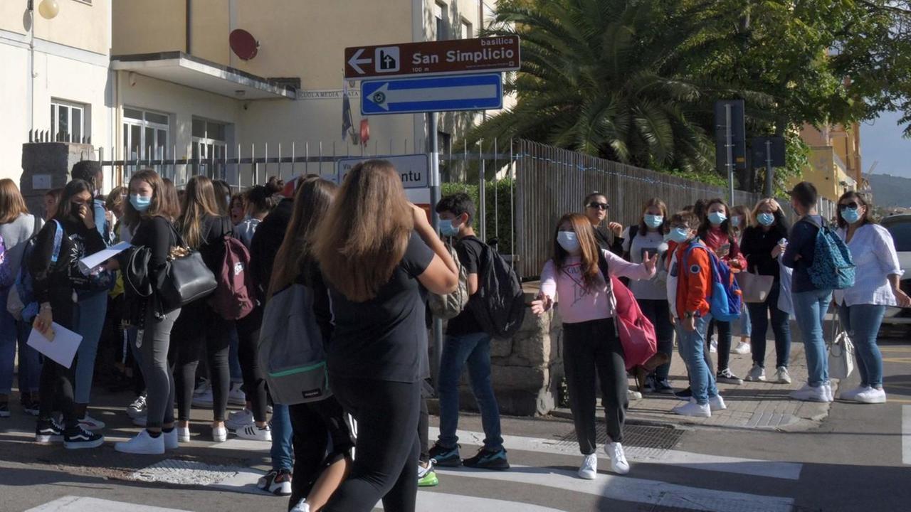 Elementari e medie, l’isola felice