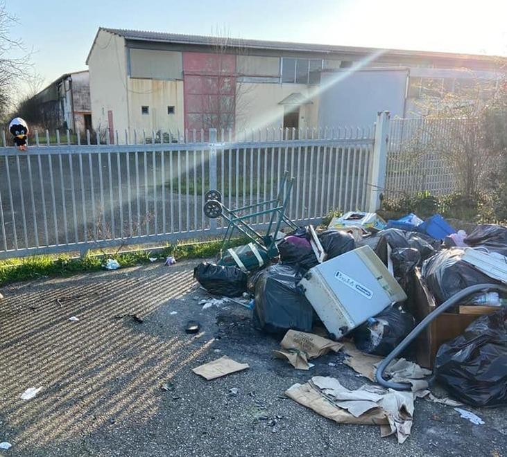 Multa da 1.500 euro all’autore della discarica abusiva 