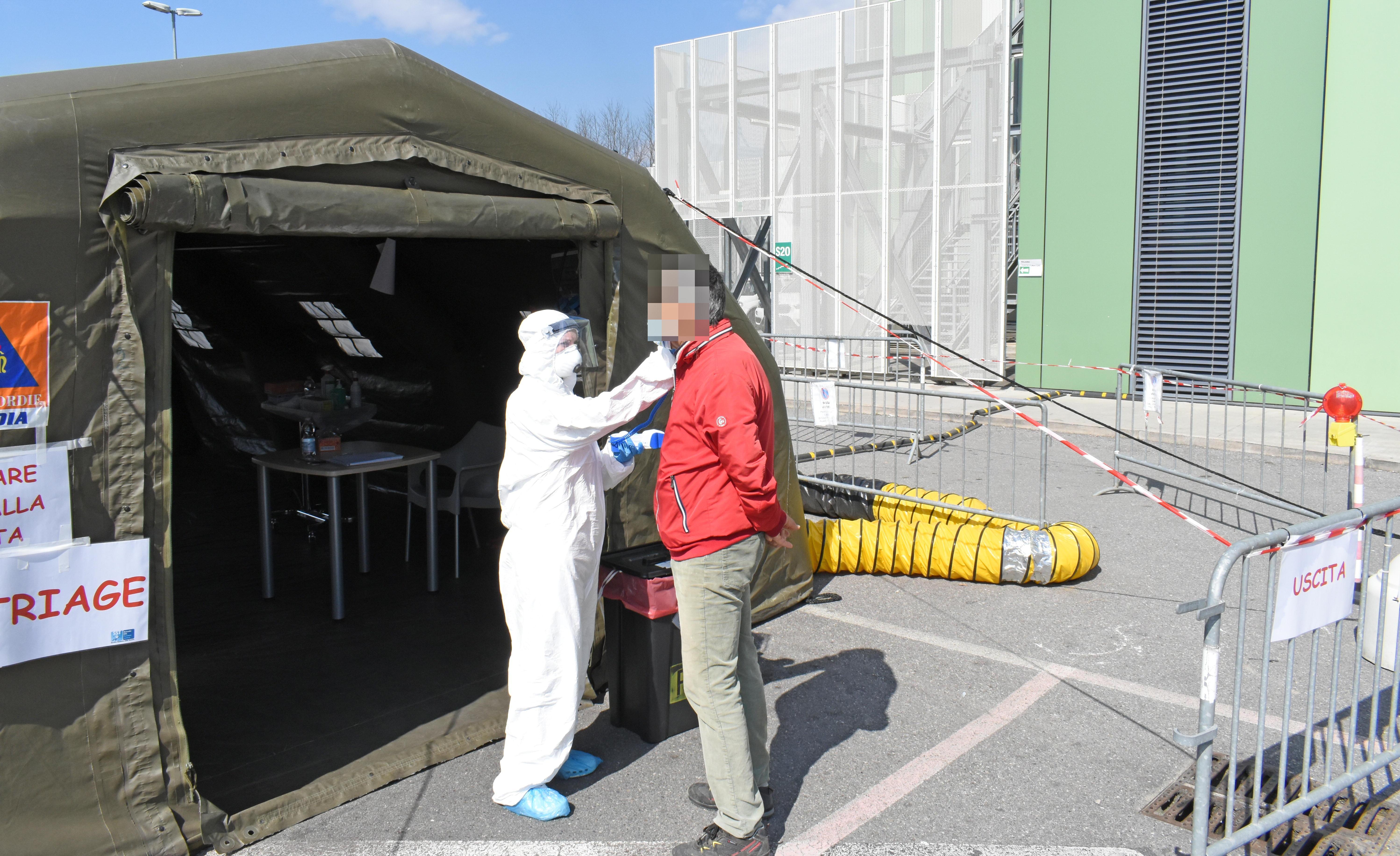 Coronavirus in provincia di Pistoia, tutto è iniziato con una partita a carte: in un anno 341 vittime